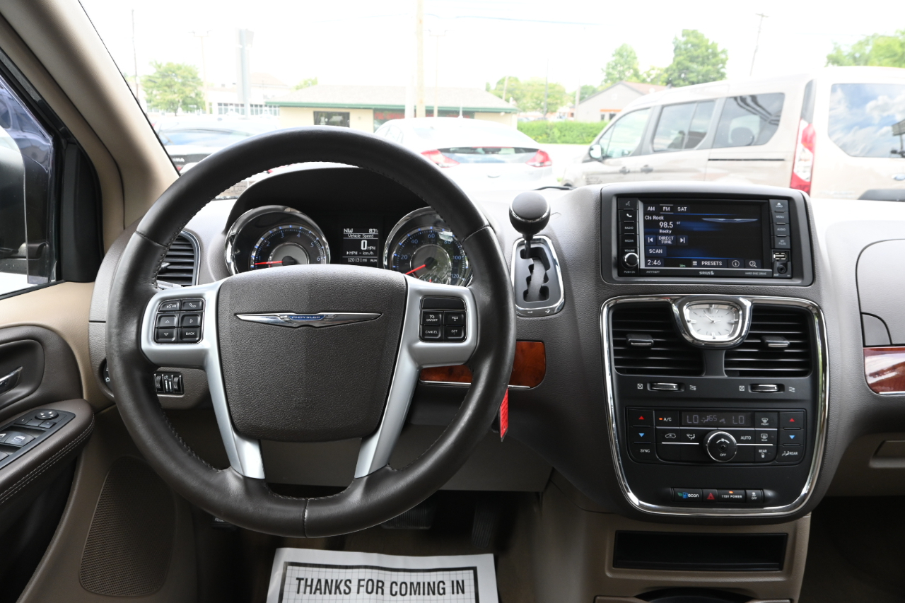 Chrysler Town & Country 4dr Wgn Touring 2014