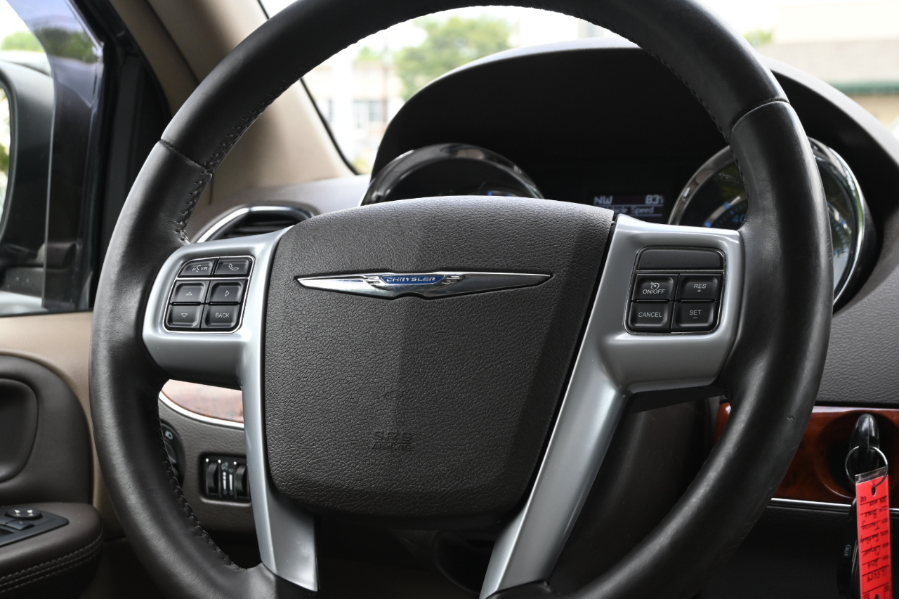 Chrysler Town & Country 4dr Wgn Touring 2014