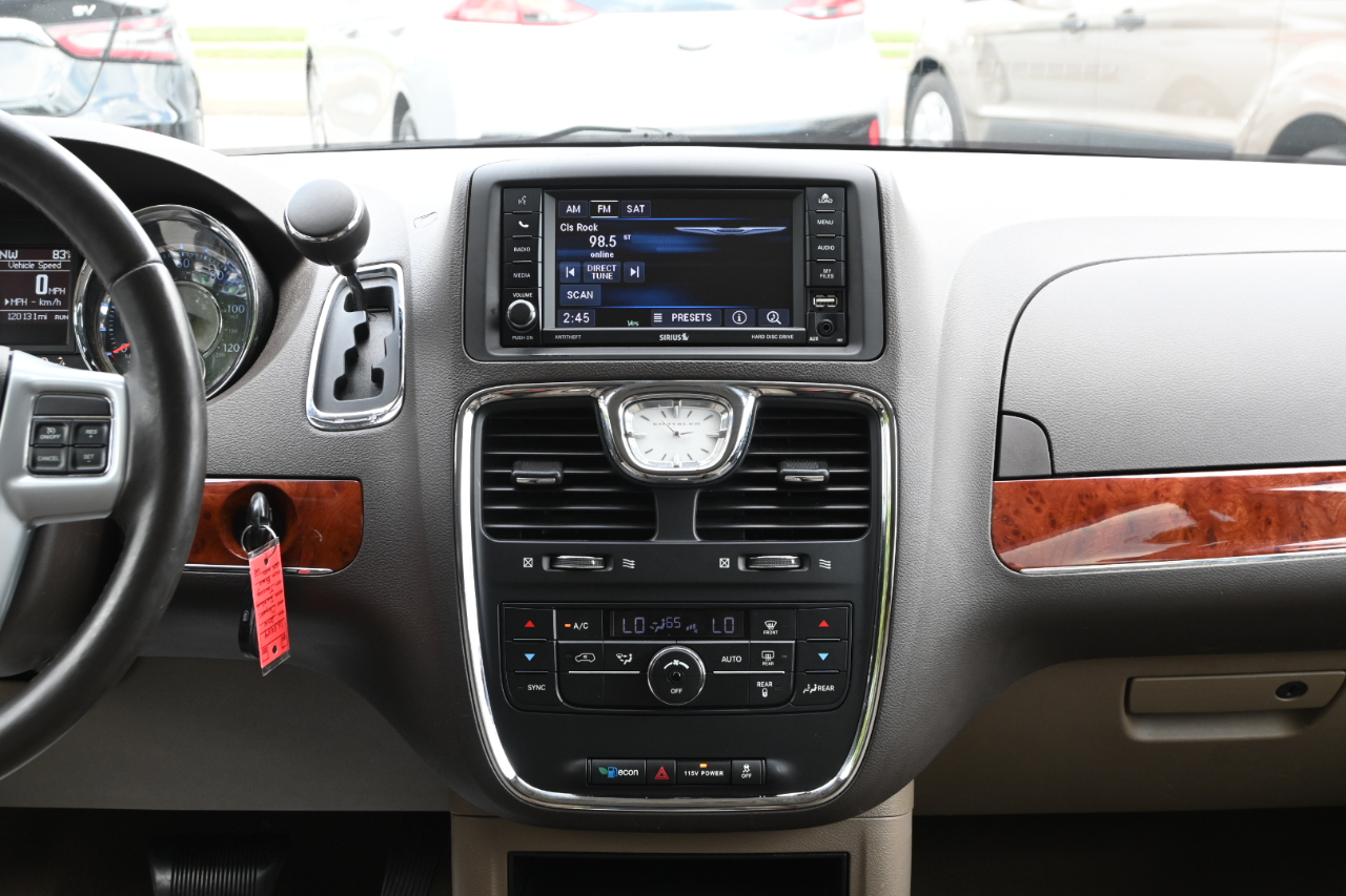 Chrysler Town & Country 4dr Wgn Touring 2014