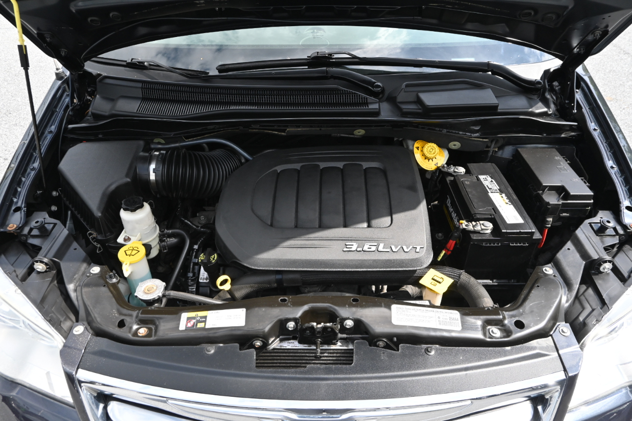 Chrysler Town & Country 4dr Wgn Touring 2014