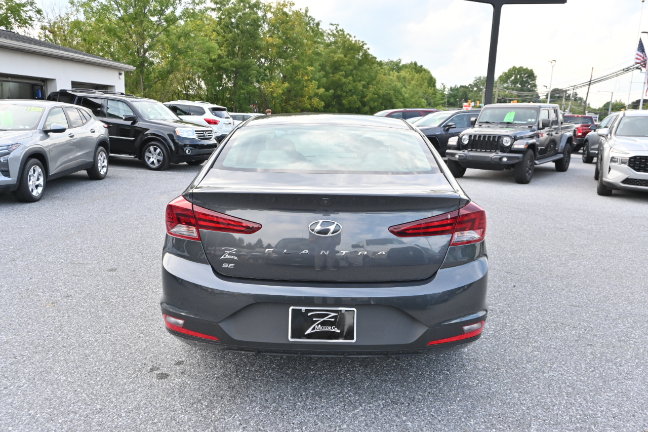 Hyundai Elantra SE IVT 2020