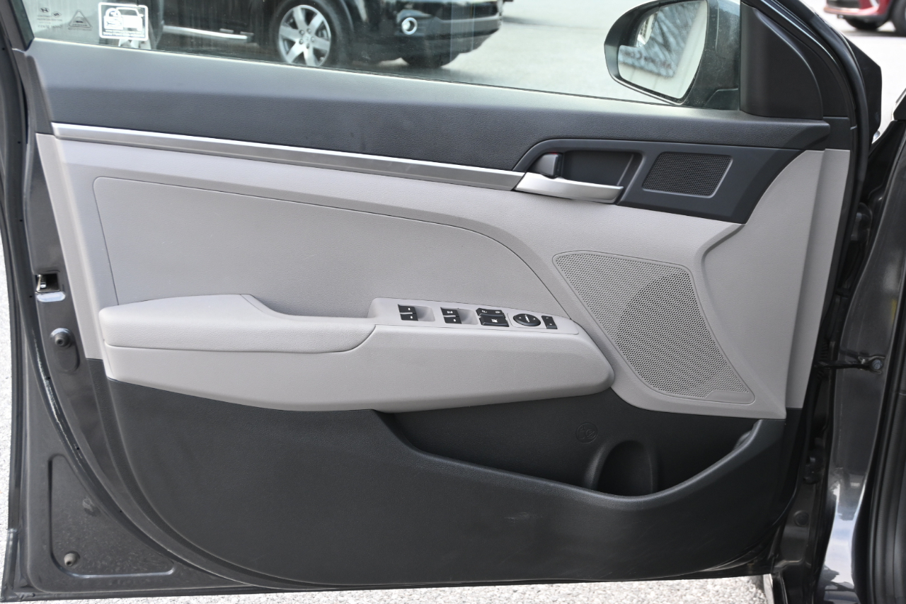 Hyundai Elantra SE IVT 2020