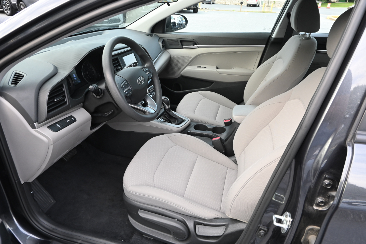 Hyundai Elantra SE IVT 2020
