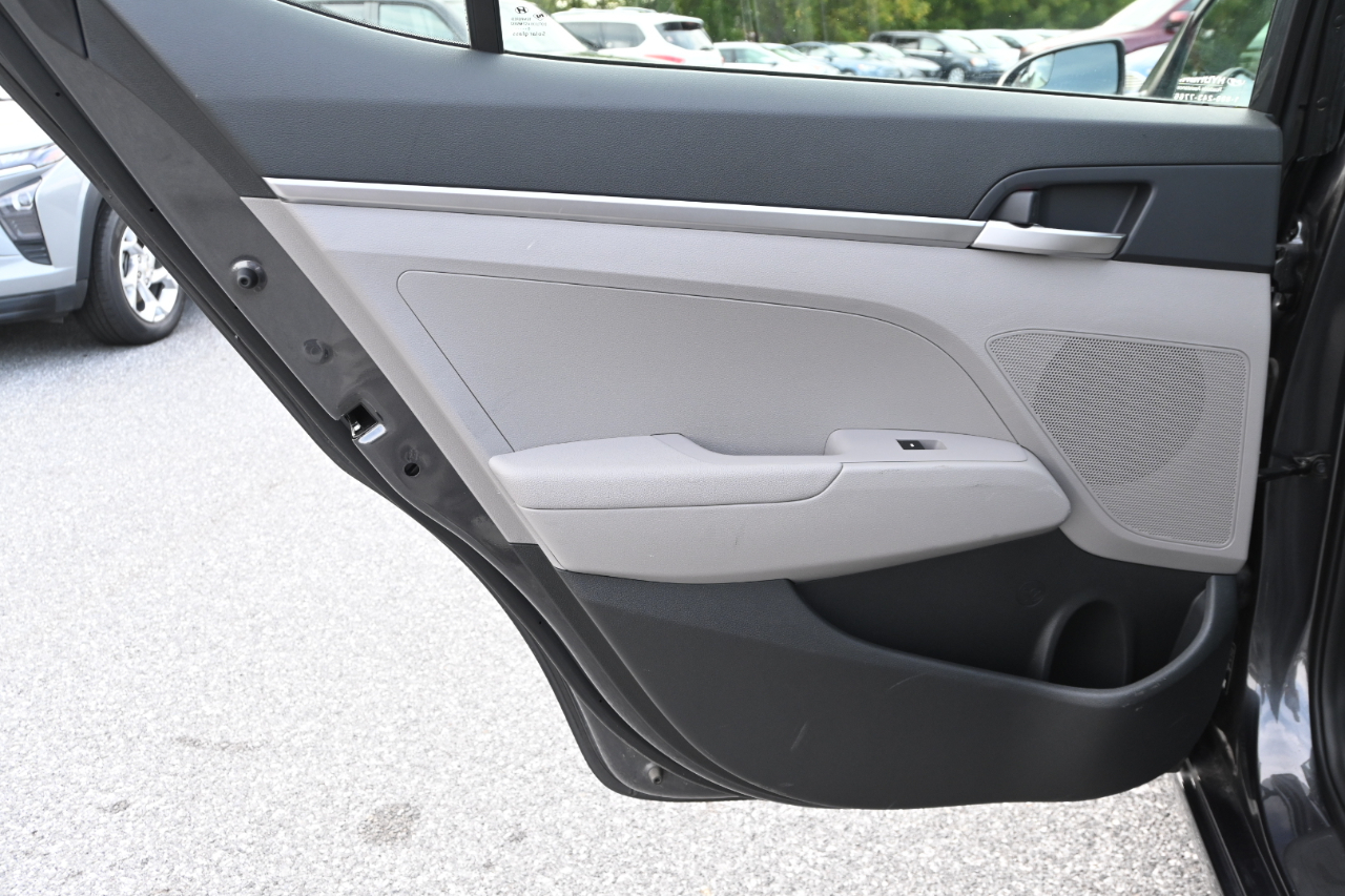 Hyundai Elantra SE IVT 2020