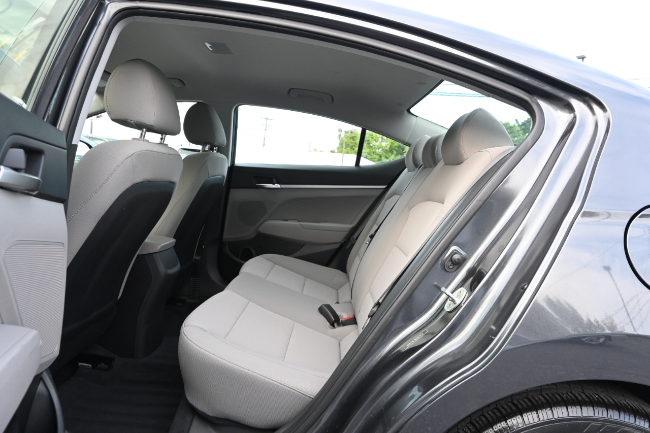 Hyundai Elantra SE IVT 2020