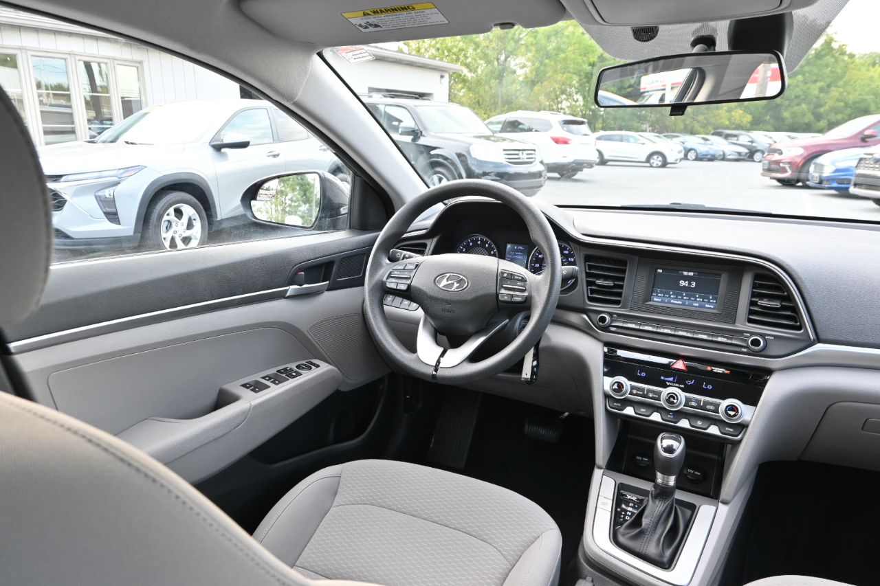 Hyundai Elantra SE IVT 2020