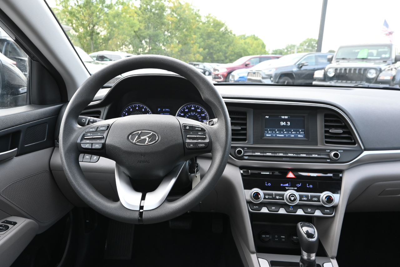 Hyundai Elantra SE IVT 2020