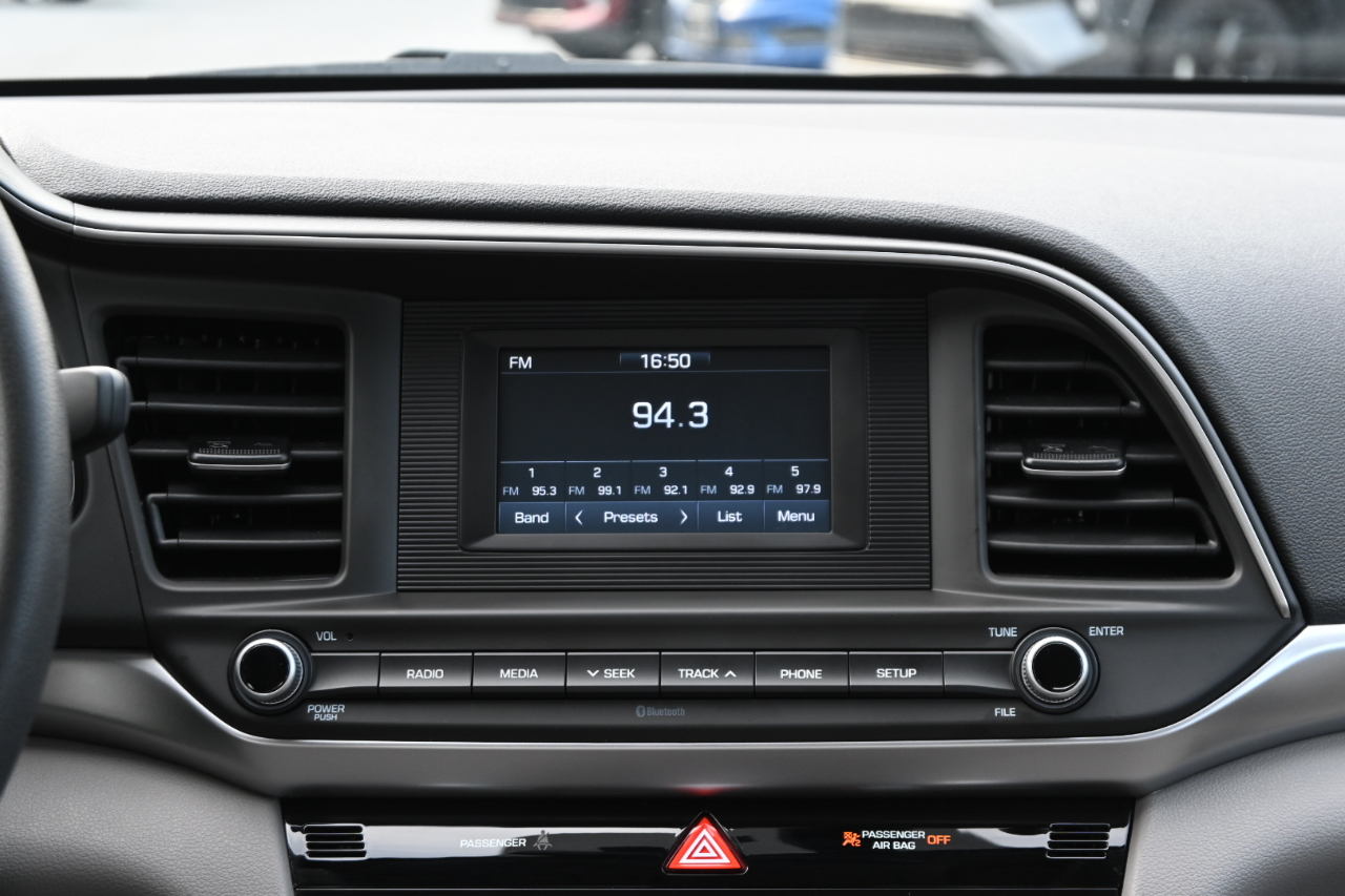 Hyundai Elantra SE IVT 2020