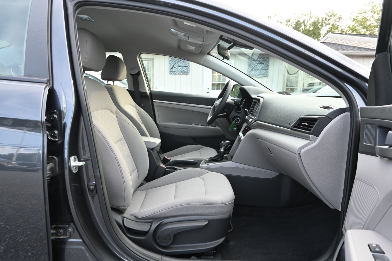 Hyundai Elantra SE IVT 2020