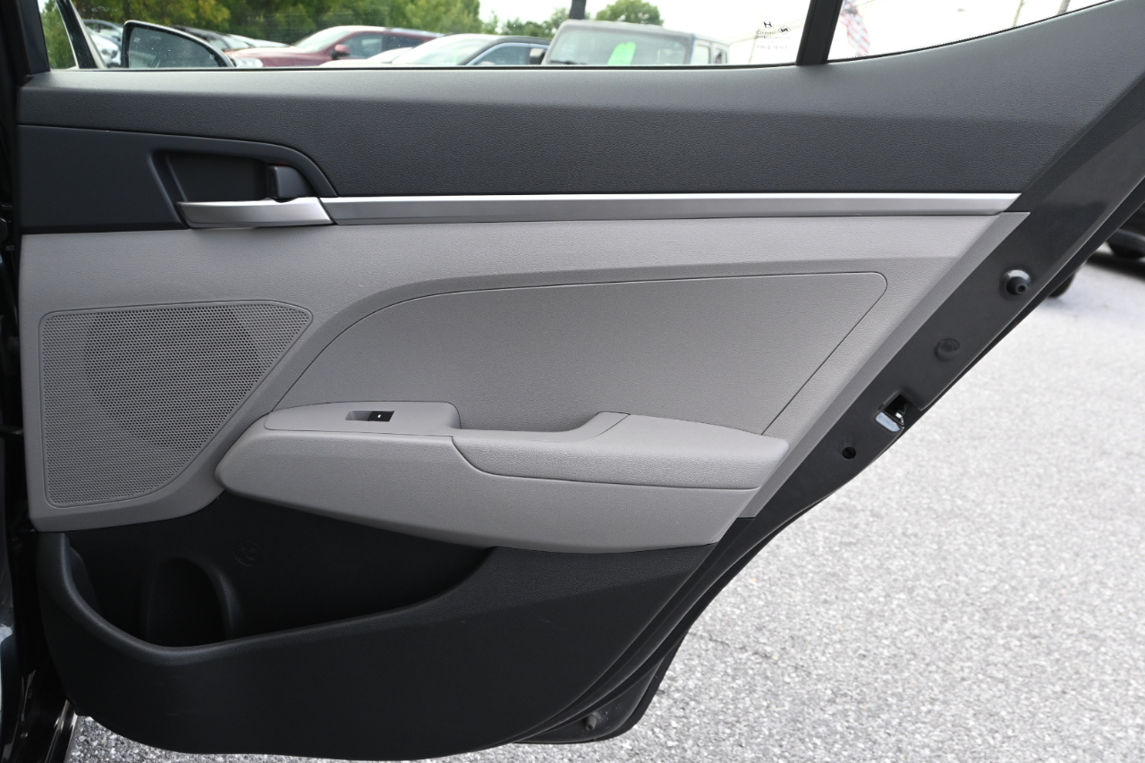 Hyundai Elantra SE IVT 2020