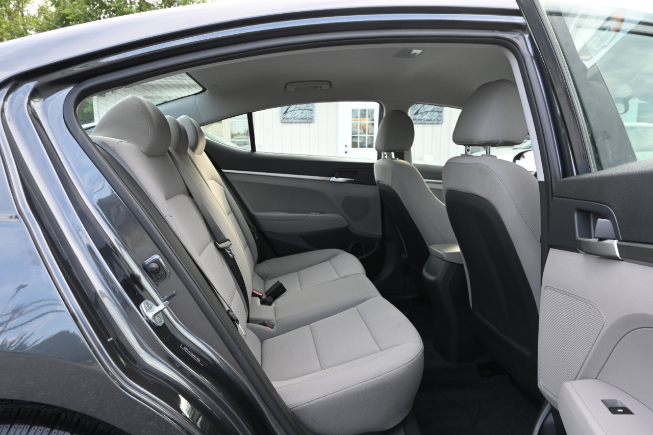Hyundai Elantra SE IVT 2020
