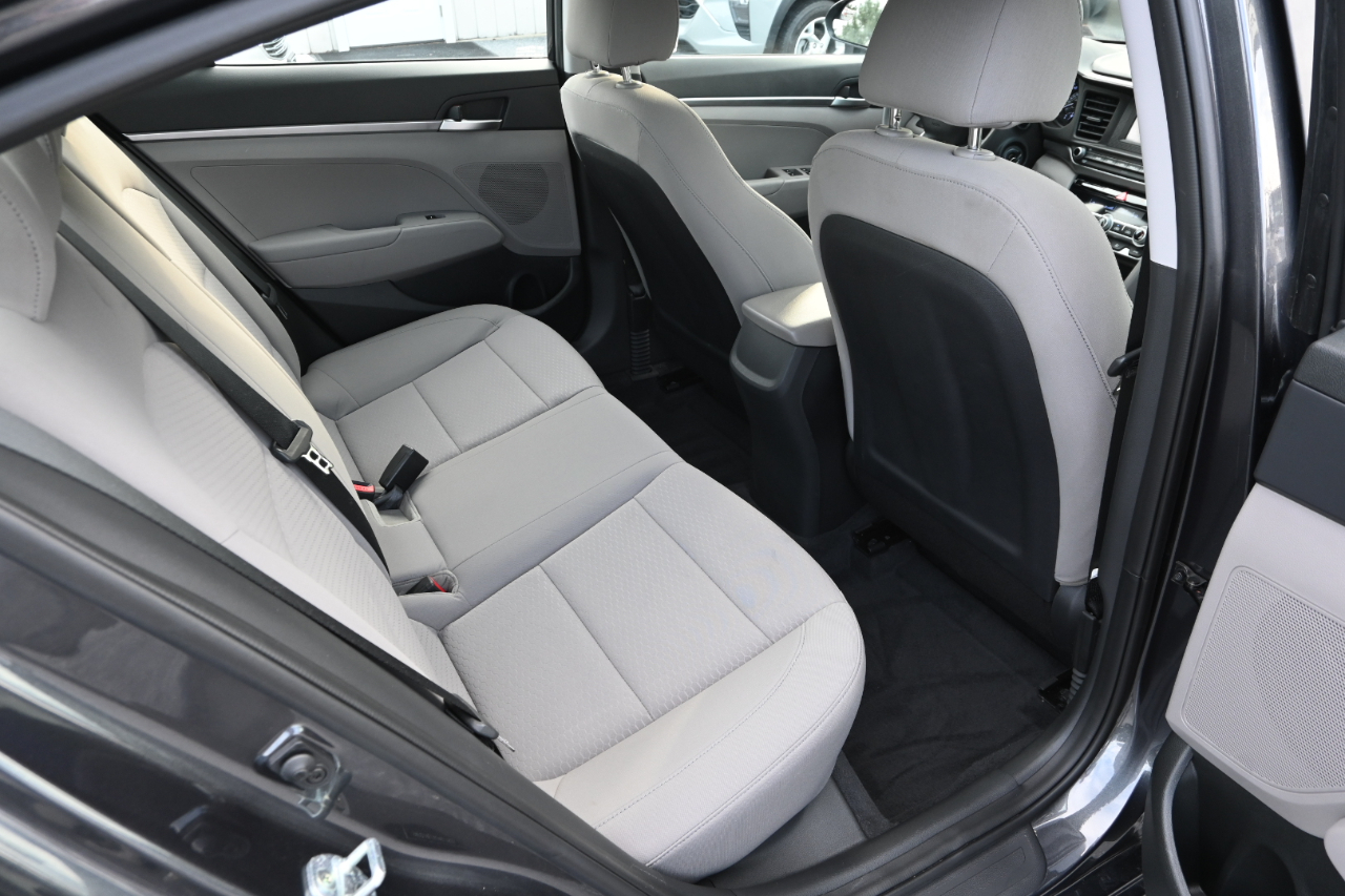 Hyundai Elantra SE IVT 2020