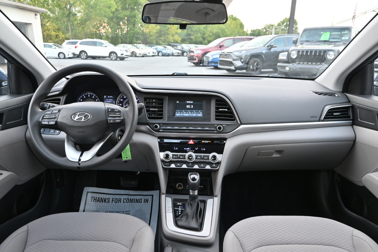 Hyundai Elantra SE IVT 2020