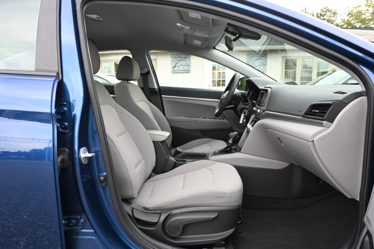 Hyundai Elantra SE IVT 2020