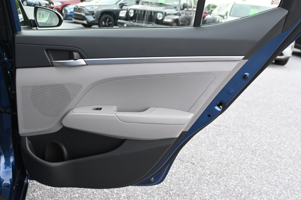 Hyundai Elantra SE IVT 2020