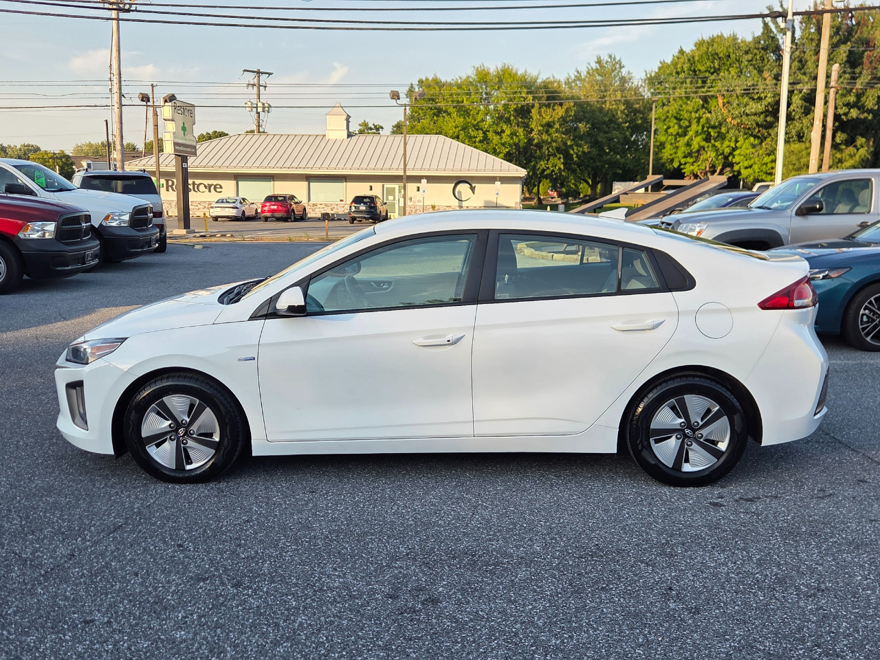 Hyundai Ioniq Hybrid Blue Hatchback 2020