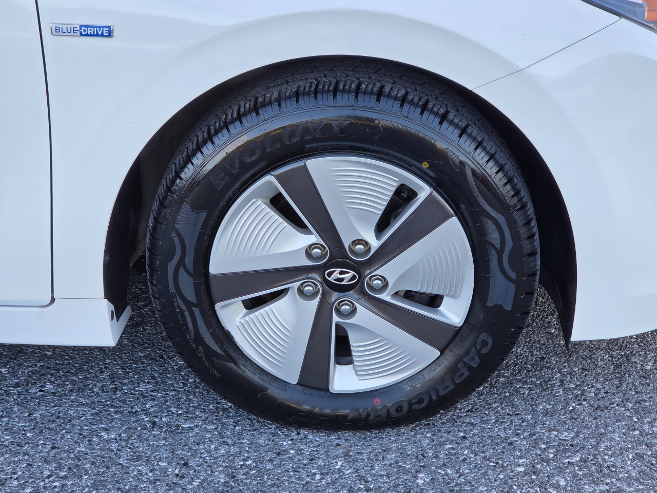 Hyundai Ioniq Hybrid Blue Hatchback 2020