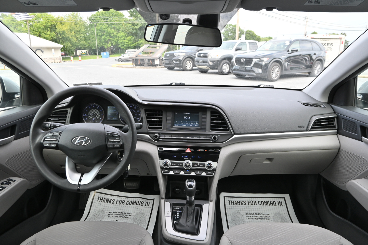 Hyundai Elantra SE 2020