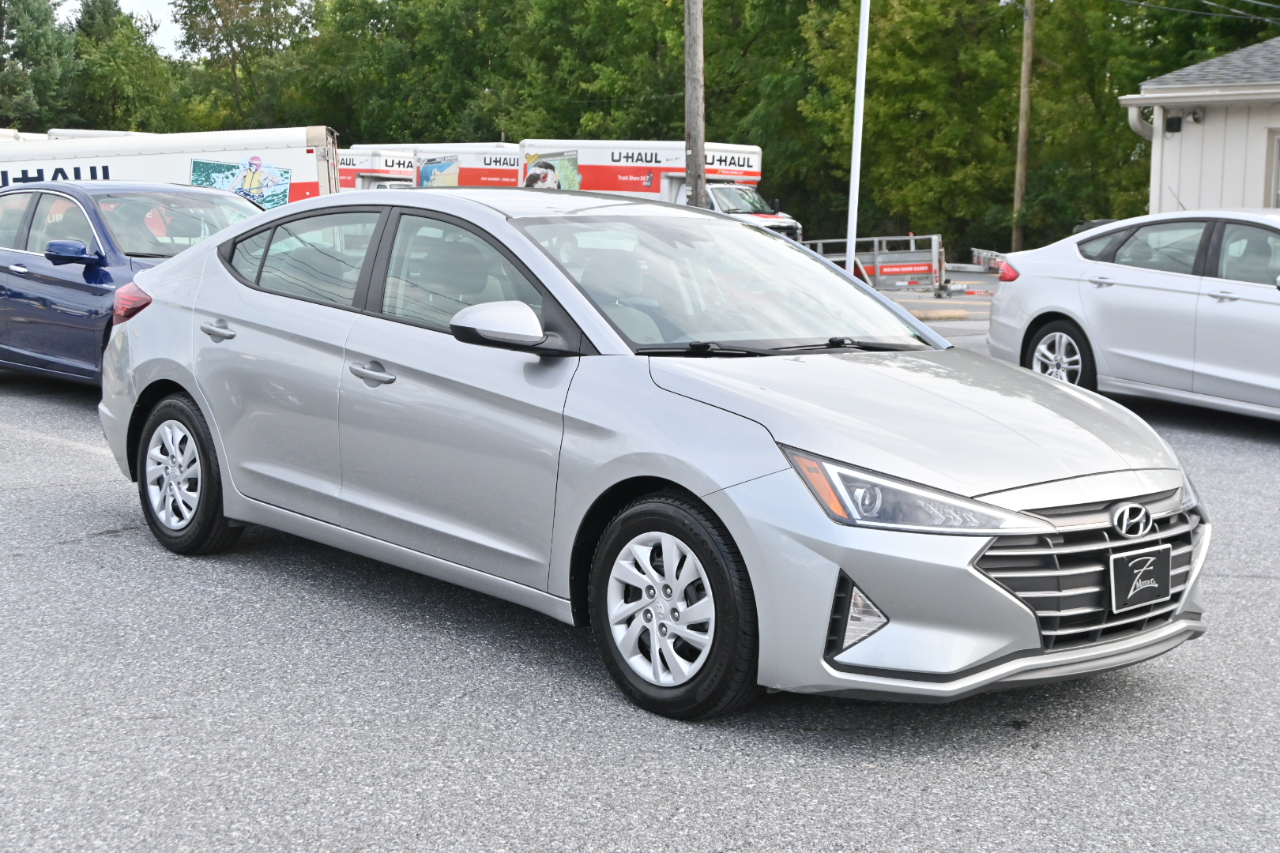 Hyundai Elantra SE 2020