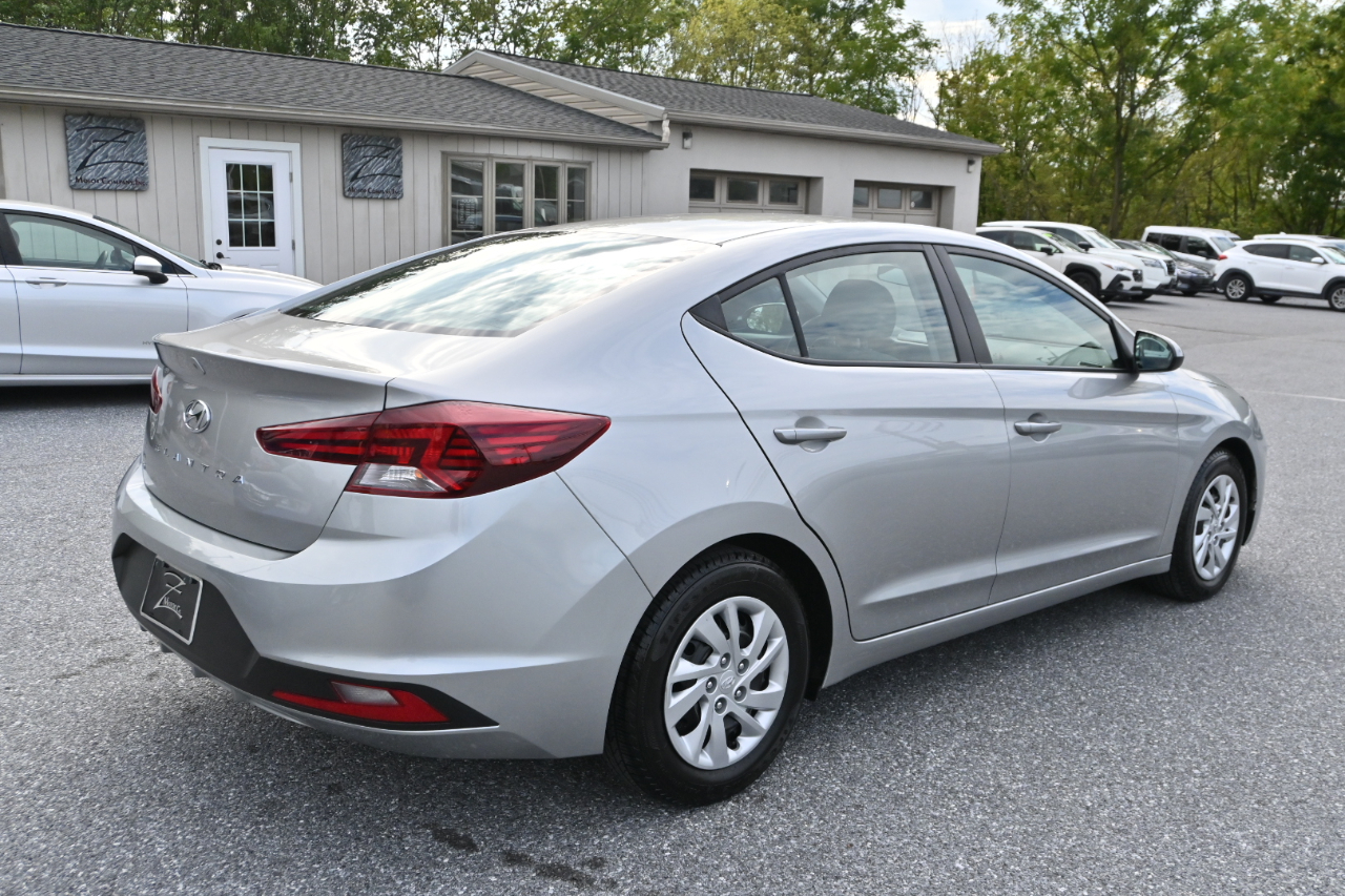 Hyundai Elantra SE 2020