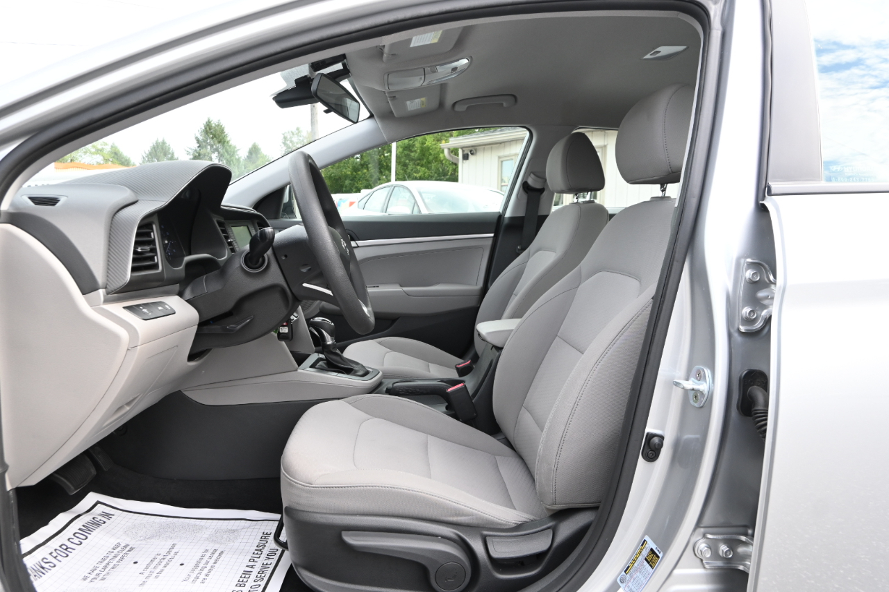 Hyundai Elantra SE 2020