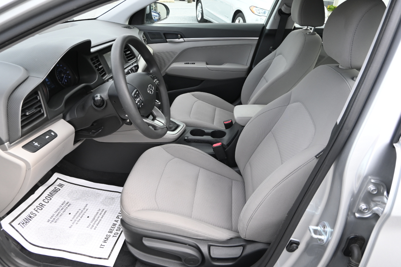 Hyundai Elantra SE 2020