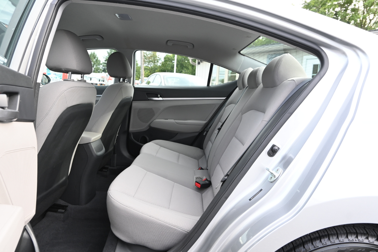 Hyundai Elantra SE 2020