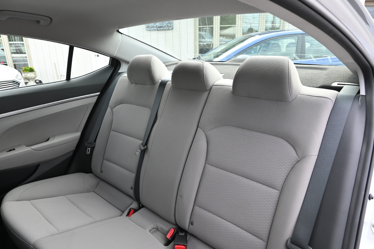 Hyundai Elantra SE 2020