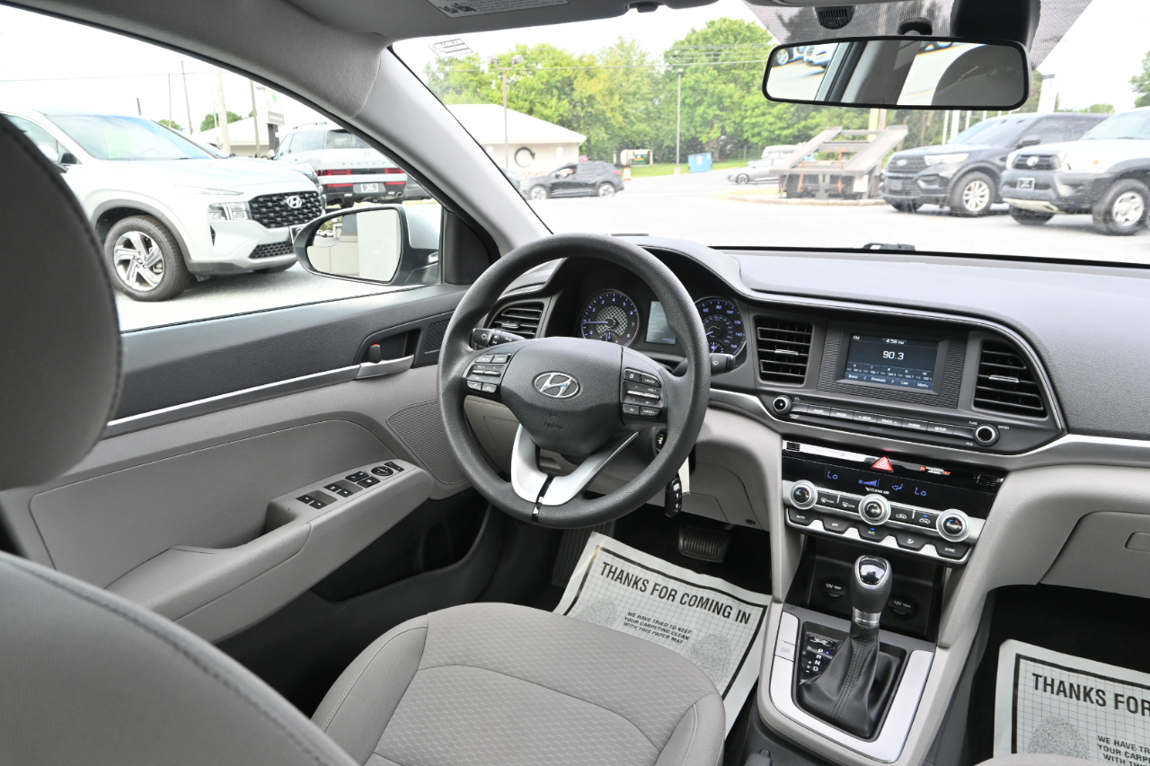 Hyundai Elantra SE 2020