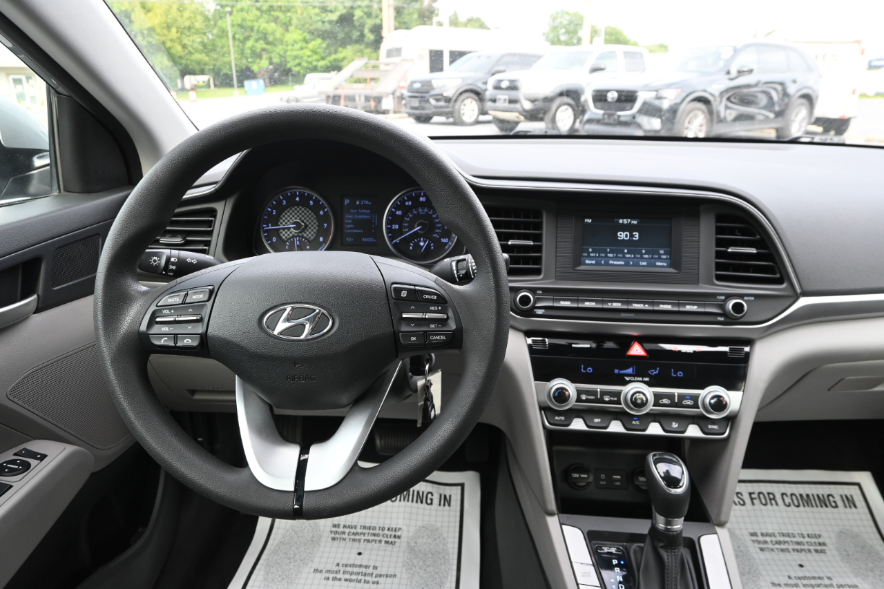 Hyundai Elantra SE 2020