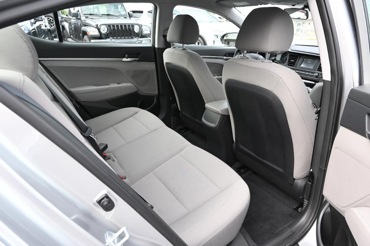 Hyundai Elantra SE 2020