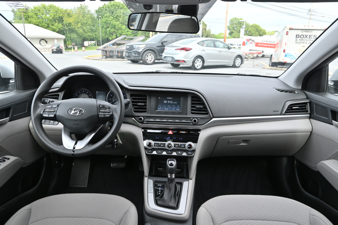 Hyundai Elantra SE 2020