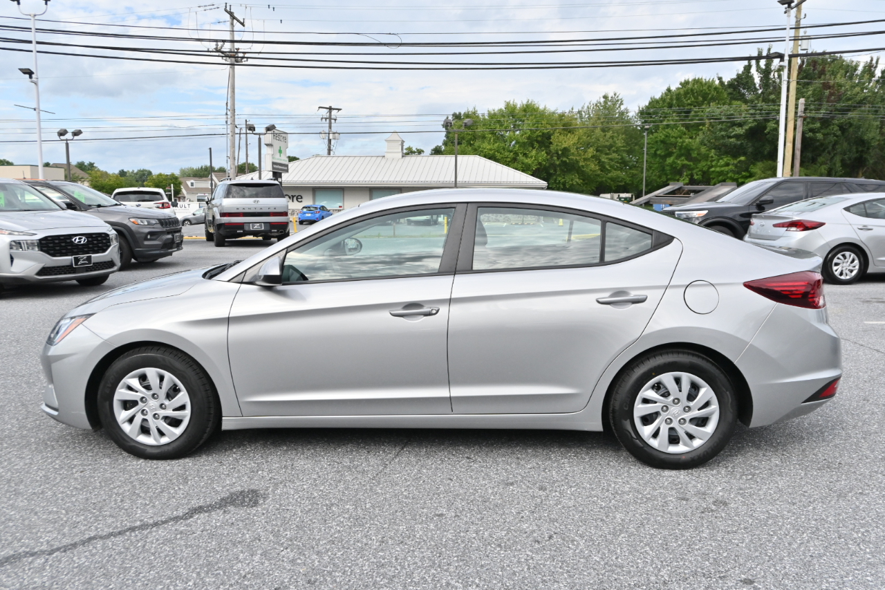 Hyundai Elantra SE 2020