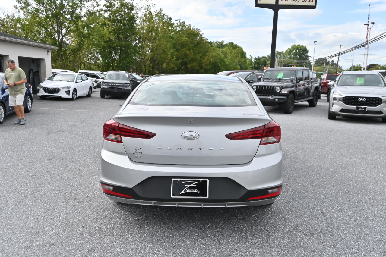 Hyundai Elantra SE 2020