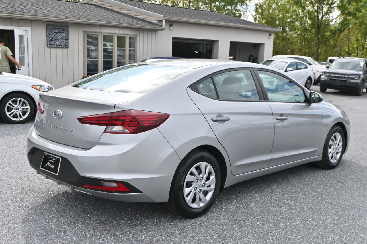 Hyundai Elantra SE 2020