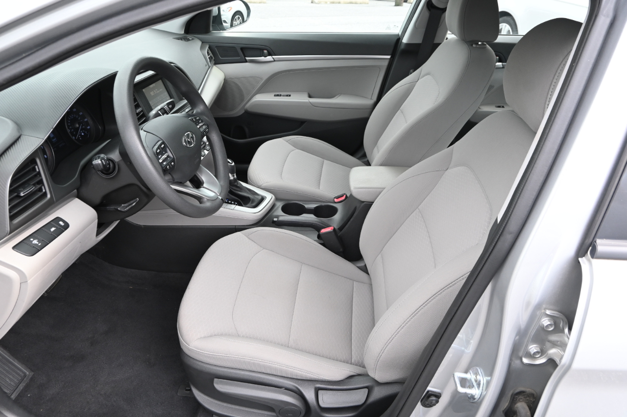 Hyundai Elantra SE 2020
