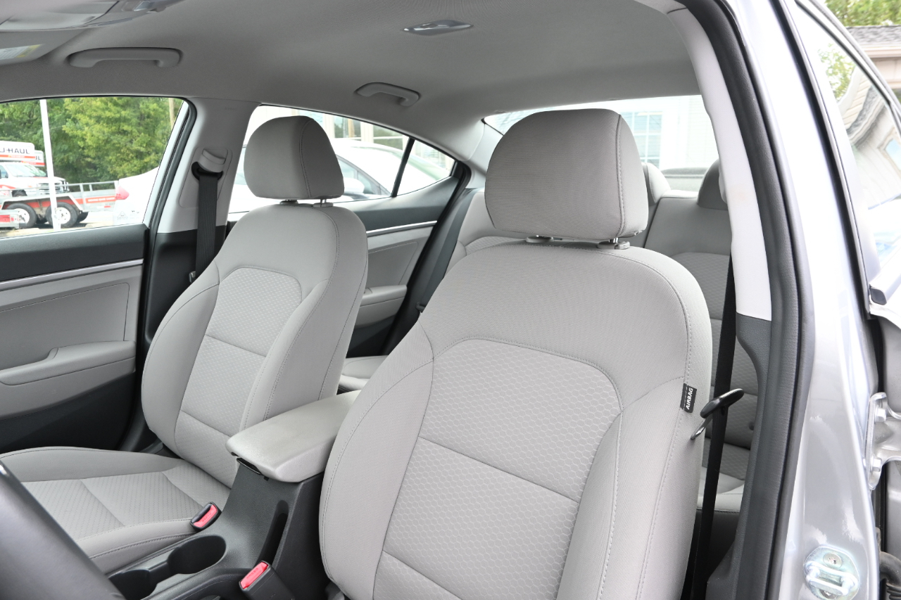 Hyundai Elantra SE 2020