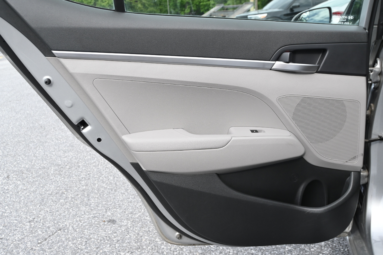 Hyundai Elantra SE 2020