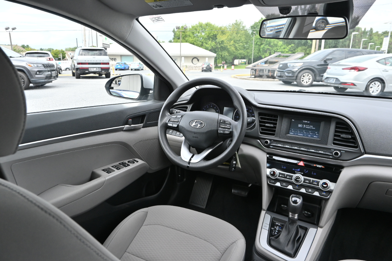 Hyundai Elantra SE 2020