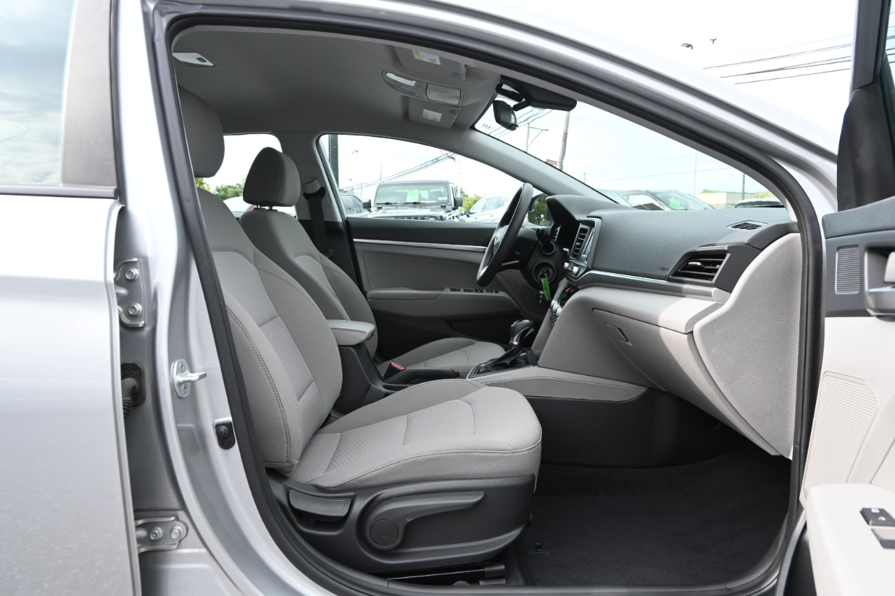Hyundai Elantra SE 2020