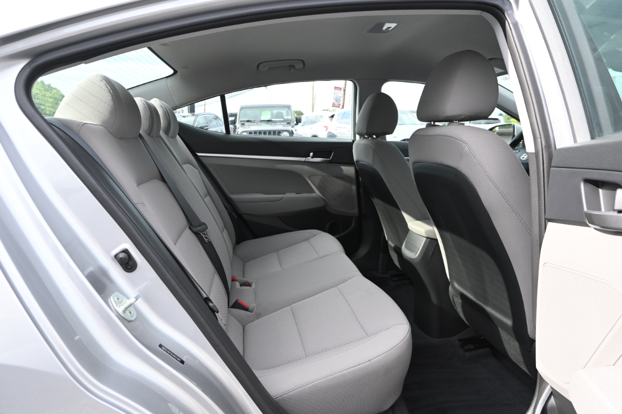 Hyundai Elantra SE 2020