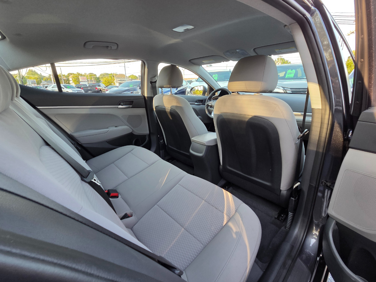 Hyundai Elantra SE 2020