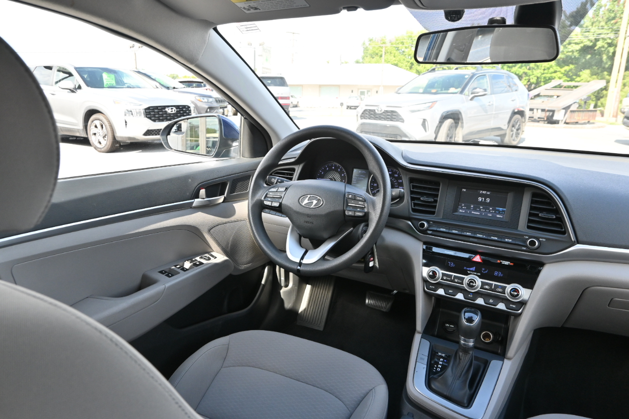 Hyundai Elantra SE 2020
