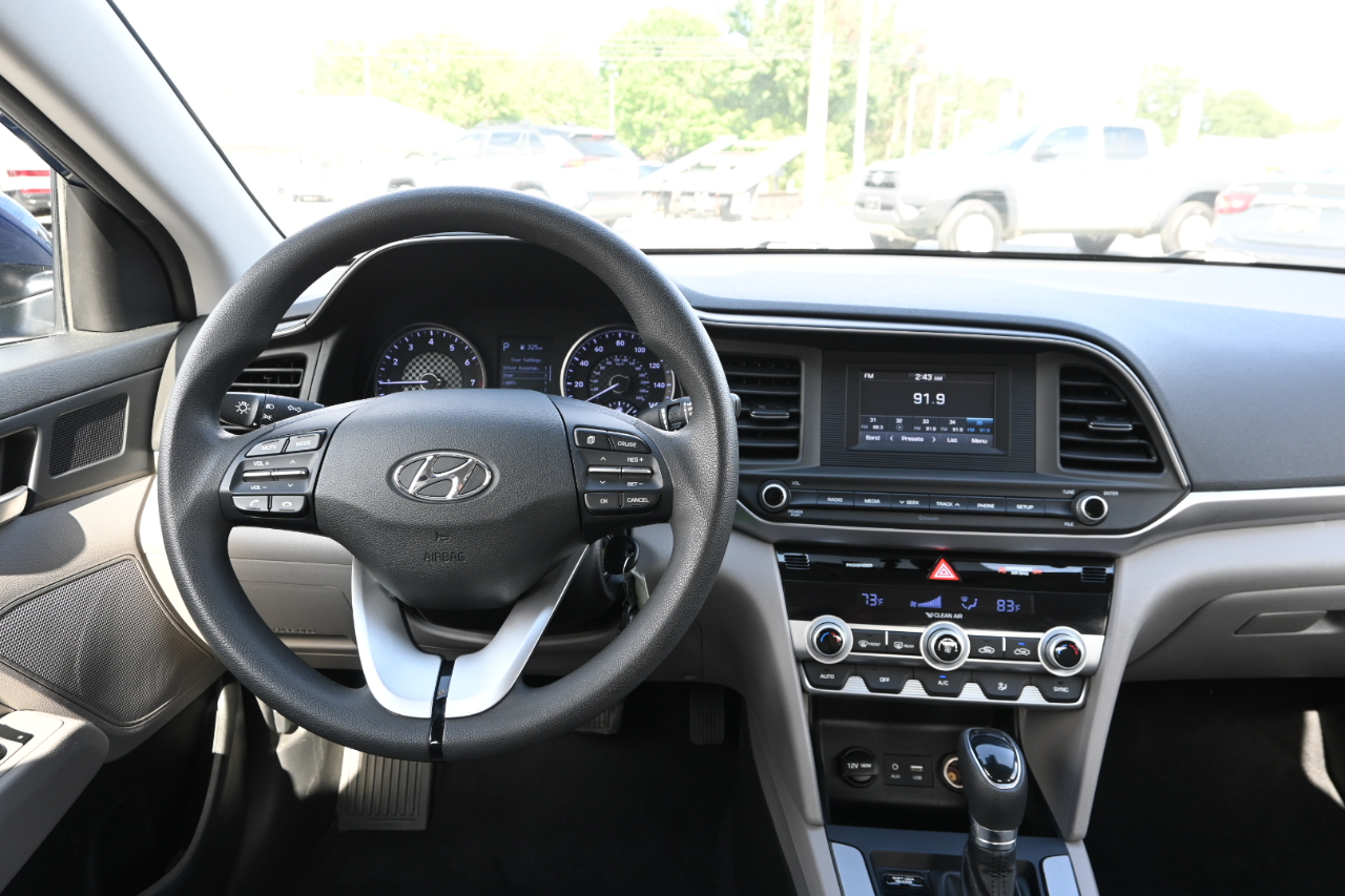 Hyundai Elantra SE 2020