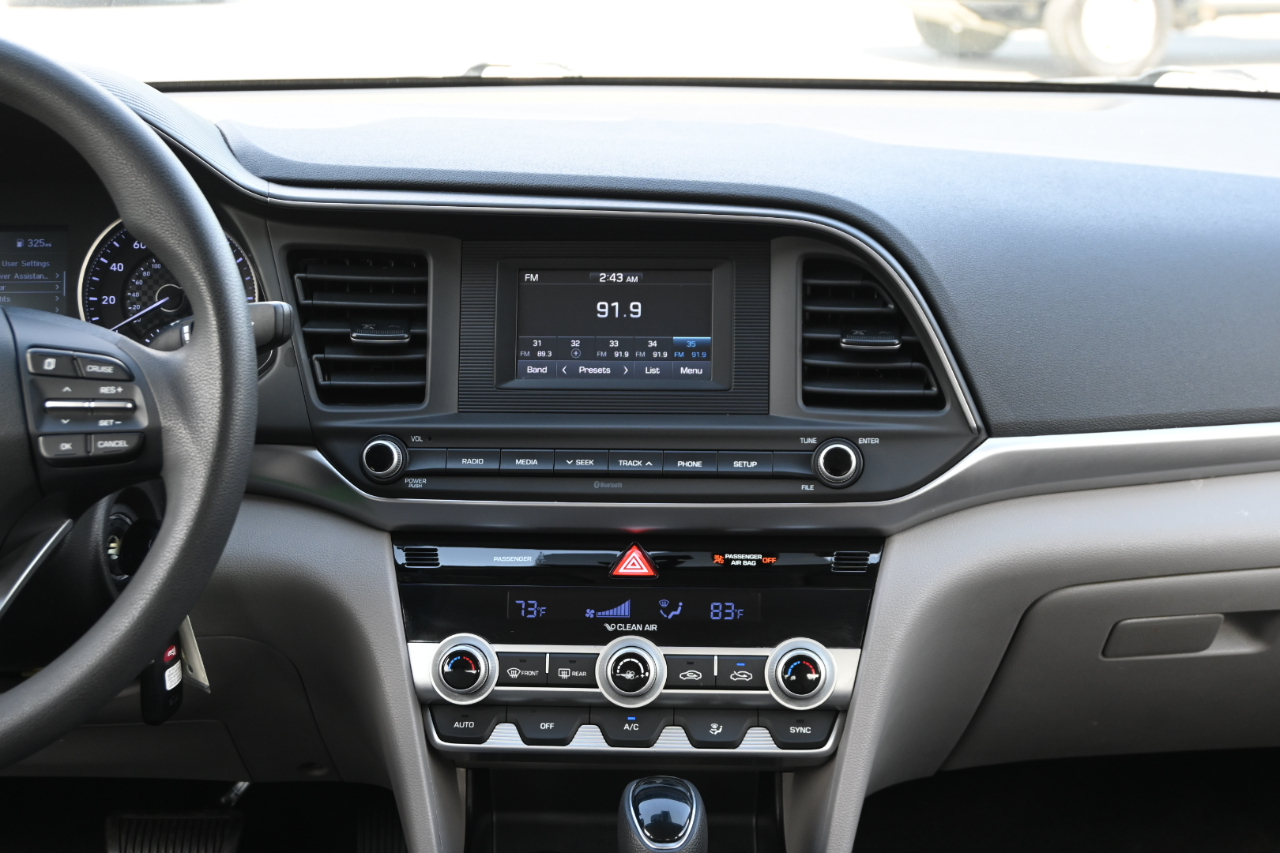 Hyundai Elantra SE 2020