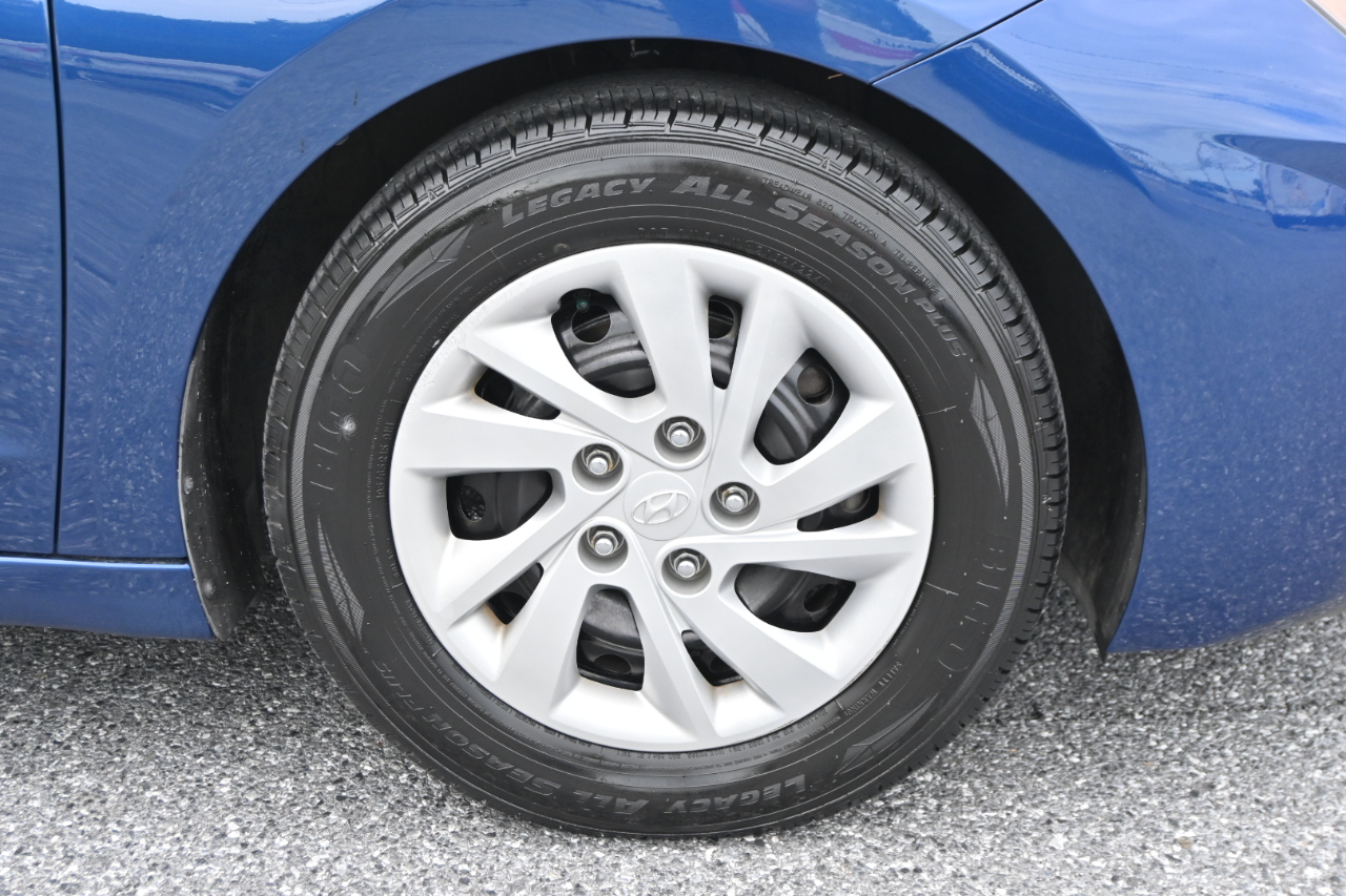 Hyundai Elantra SE 2020