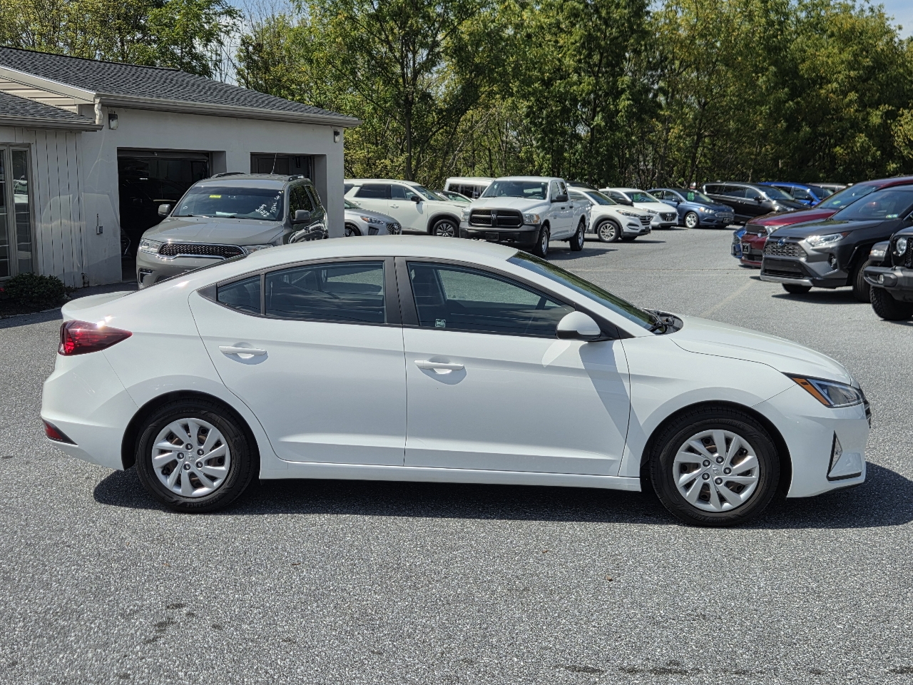 Hyundai Elantra SE 2020