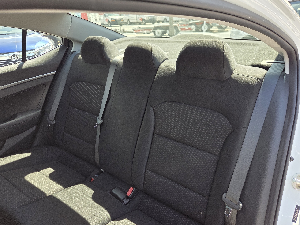Hyundai Elantra SE 2020