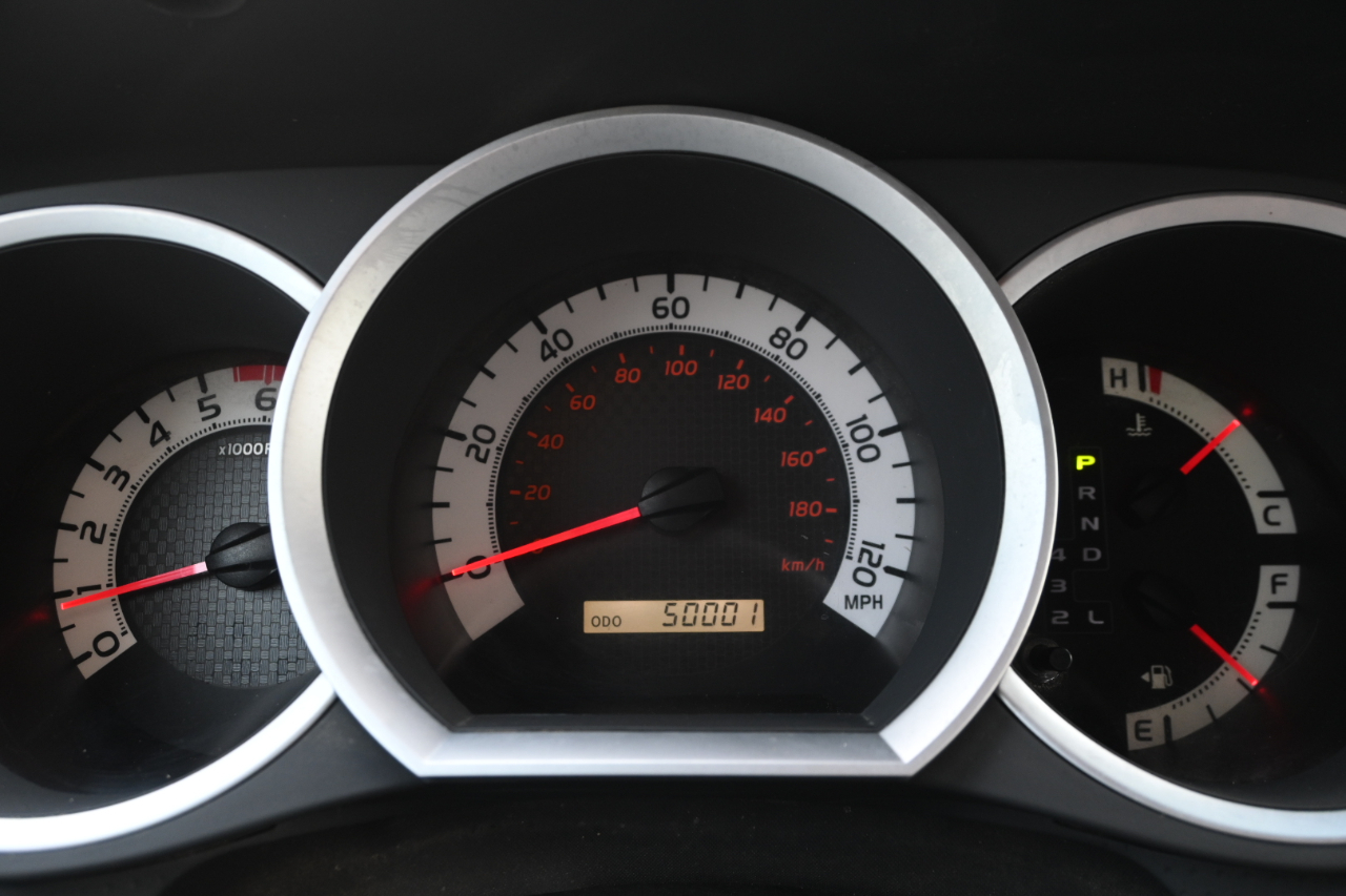 Toyota Tacoma 4WD Double Cab V6 AT (Natl) 2014
