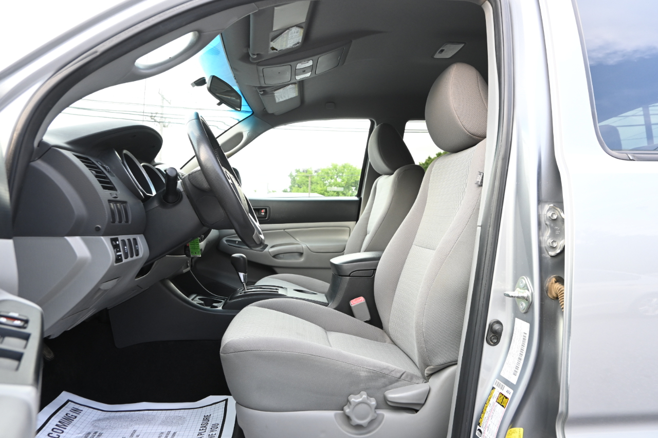 Toyota Tacoma 4WD Double Cab V6 AT (Natl) 2014
